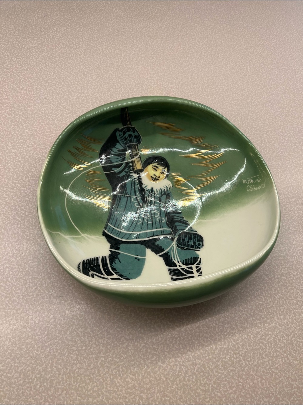Stunning Green Ceramic Decorative vintage Bowl with Alaskan lifestyle